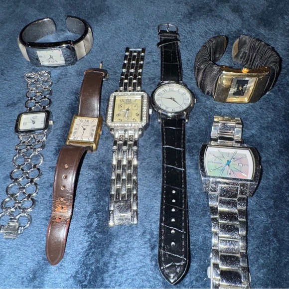 Huge Bundle Vintage Jewelry Mystery Grab Bag - Estate Jewelry Lot Surprise Box - Picture 4 of 14